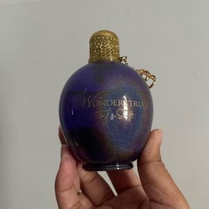 Wonderstruck by Taylor Swift (100ml bottle)